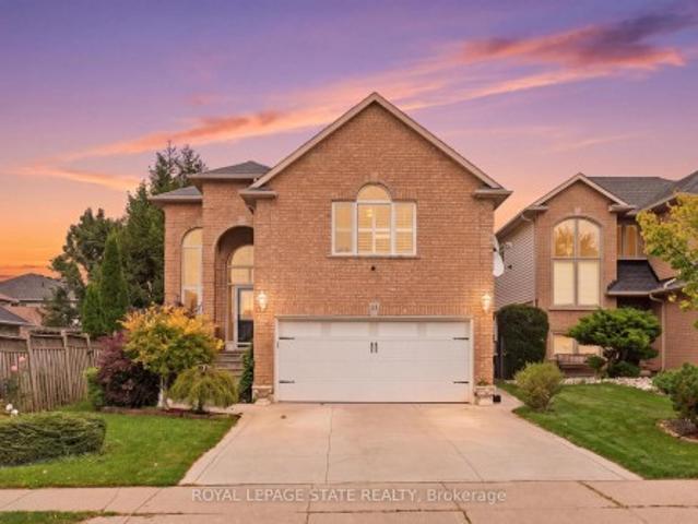 11 Redtail Crescent, Hamilton, ON, L9B 2R6 house for sale | Listing ID X13821 | Royal LePage