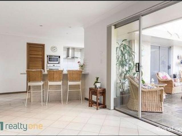 11 Redwood Lane, Willetton, WA 6155