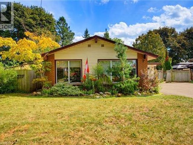 11 Redwood Road, Brantford, ON, N3R 3M2 house for sale | Listing ID 40861 | Royal LePage