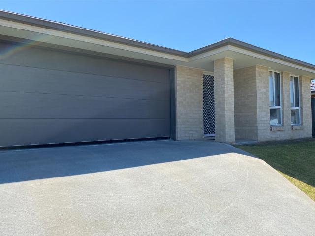 11 Reginald Drive, TAMWORTH NSW 2340