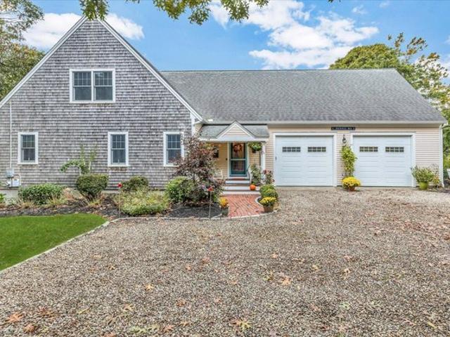 11 Richard Ln, West Dennis, MA 02670