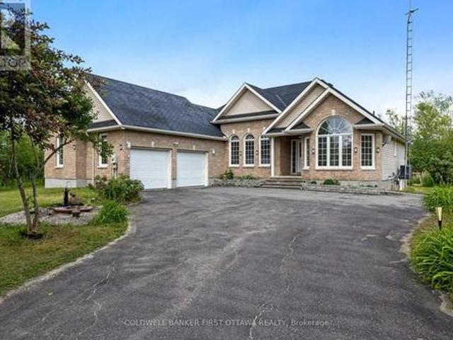 11 Rideau Crossing Crescent, North Grenville, ON, K0G 1K0 house for sale | Listing ID X13629 | Royal LePage