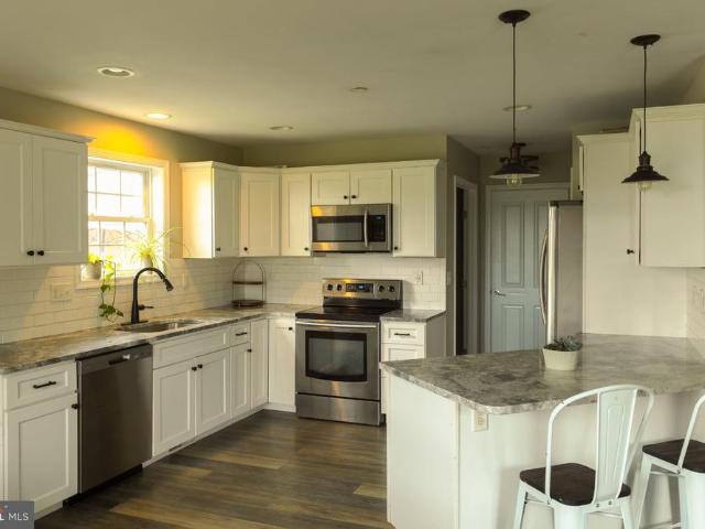 11 Ridgeway Drive