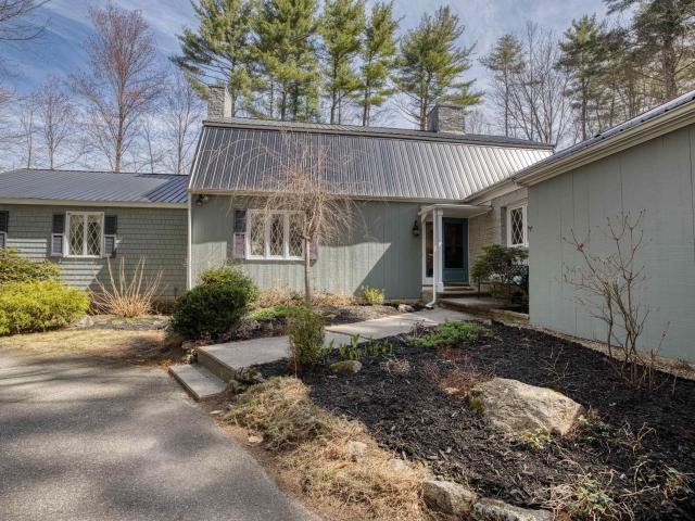11 Robin Acres Dr, Wolfeboro, NH 03894 | MLS #5085