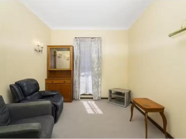11 Robinson Street, Wollongong House for rent Listed by Rebec.