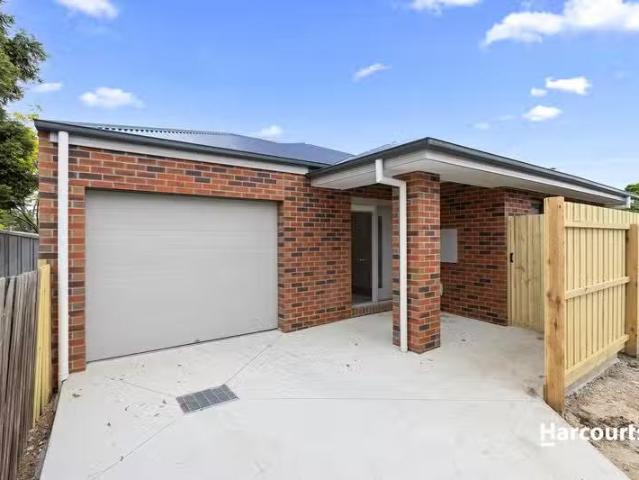 11 Rodbrough Crescent, Corio, VIC 3214 House for Rent
