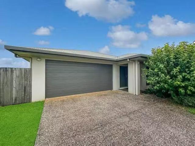 11 Rosenberg Street, Atherton, QLD 4883