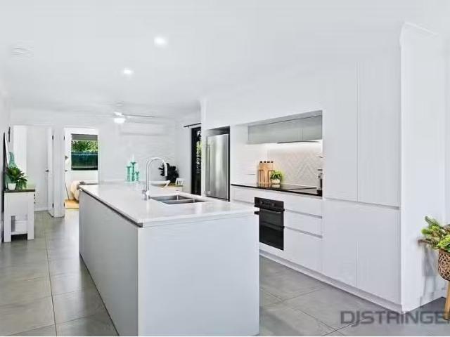 11 Russell Way, Tweed Heads South House for rent Listed by Te.