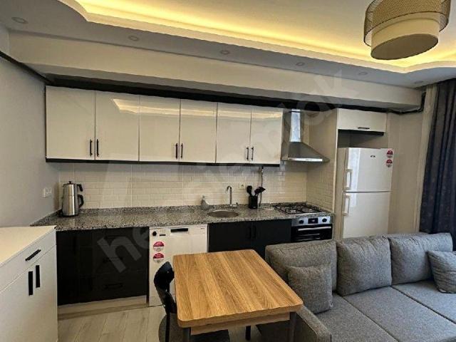 1+1 sıfır binada full Eşyalı Üçyol metro karşı sokağı