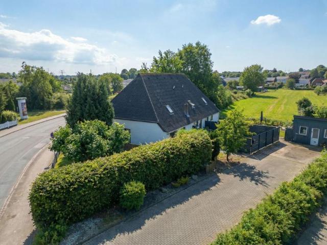 11 Schlafzimmer Haus Heide Deutschland 104804282