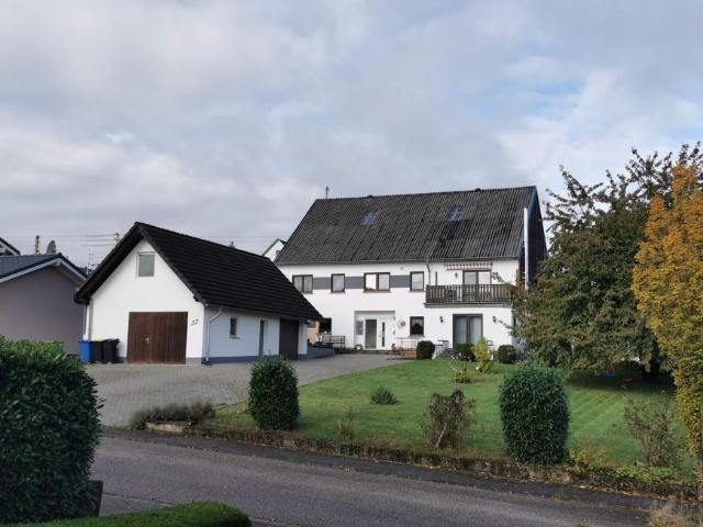 11 Schlafzimmer Haus Mastershausen Deutschland LS105035342