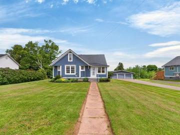 11 School Street, Kensington, PE, C0B 1M0 house for sale | Listing ID 202614 | Royal LePage
