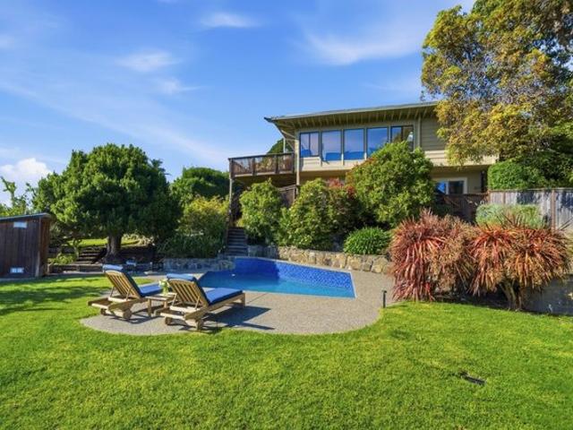 11 Saint Bernard Ln, Tiburon, CA 94920