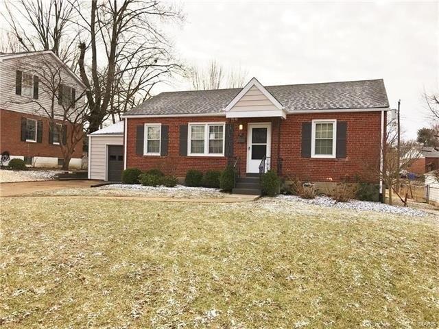 11 Saint James Ct, Florissant, MO 63031