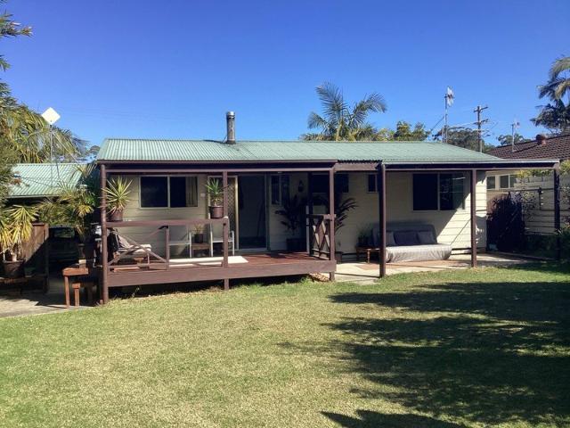 11 Saturn ave Lake Tabourie