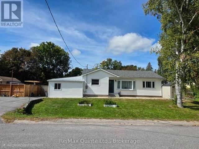 11 Second Street, Prince Edward County Picton Ward, ON, K0K 2T0 house for lease | Listing ID X13811 | Royal LePage