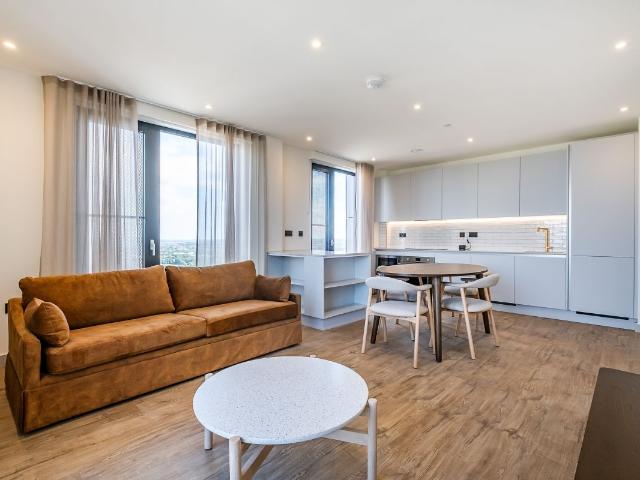 11 Selborne Road, London E17, 2 bed flat to rent, £2,898 pcm | PrimeLocation
