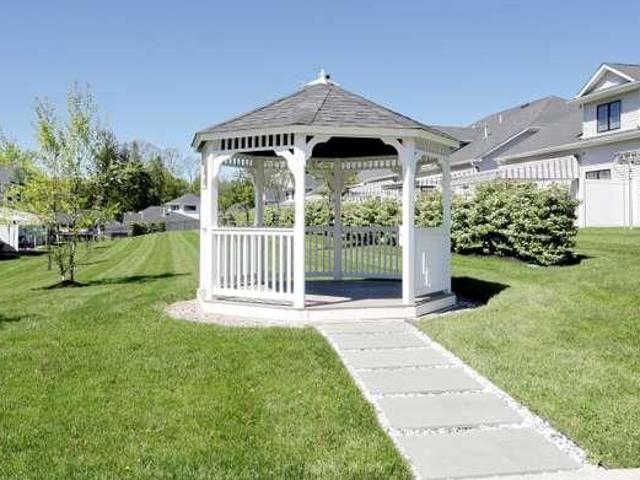 11 Silverwood Circle