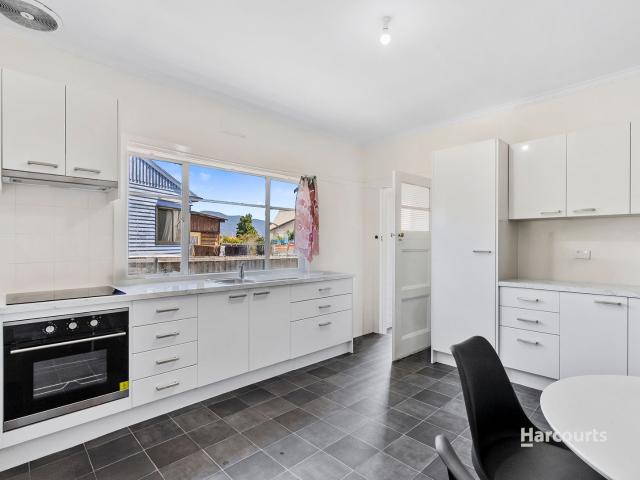 11 Somerton Crescent, DERWENT PARK, TAS 7009