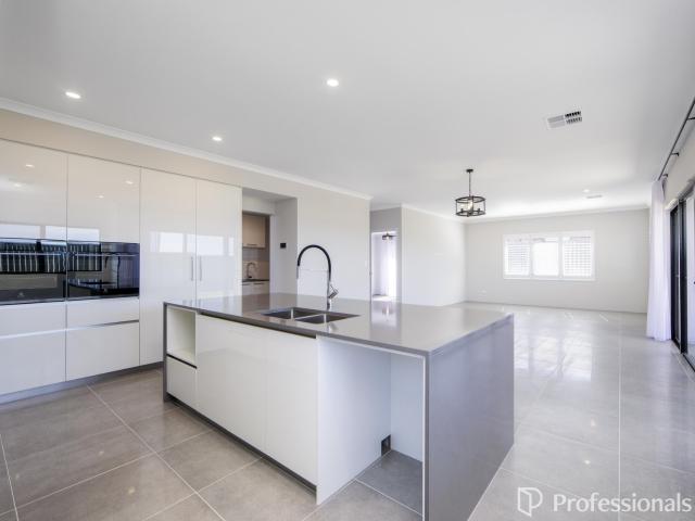 11 Solida RoadJindalee WA 6036, Australia