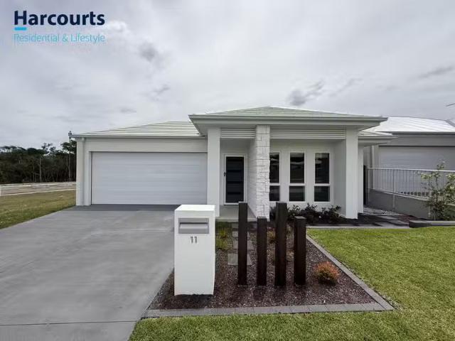 11 Sparrow Road, WARNERVALE, NSW 2259 House for Rent