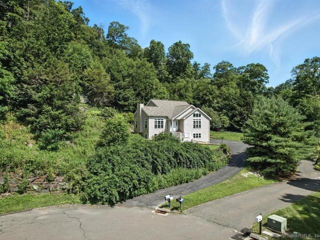 11 Squantz View Dr, New Fairfield, CT 06812 | MLS #24189