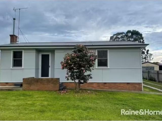 11 Station Street, MARULAN House for rent Listed by Victoria.