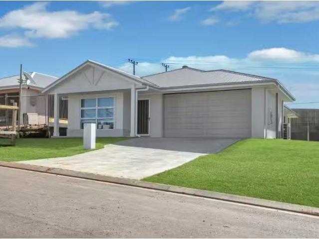 11 Staghorn Street, Thrumster House for rent Listed by Rebecc.