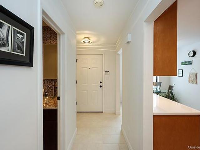 11 Stanford Court B