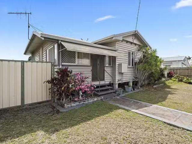 11 Sydney Street, Kepnock, QLD 4670