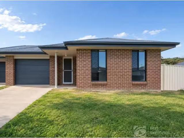 11A Hardwick Avenue, Mudgee Townhouse for rent Listed by Chlo.