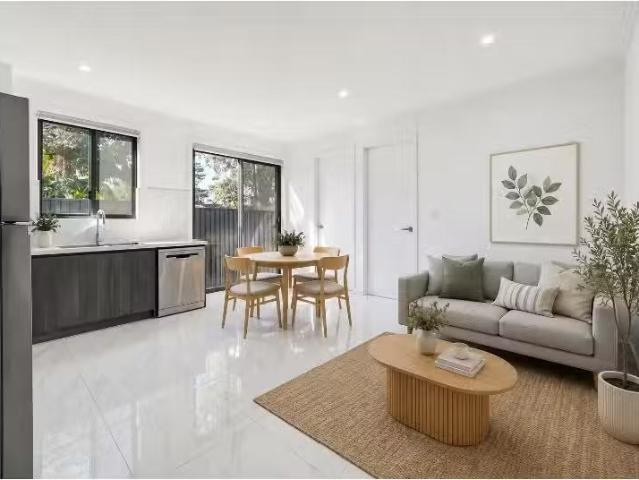 11a Parry Street, Pendle Hill House for rent Listed by Matthe.