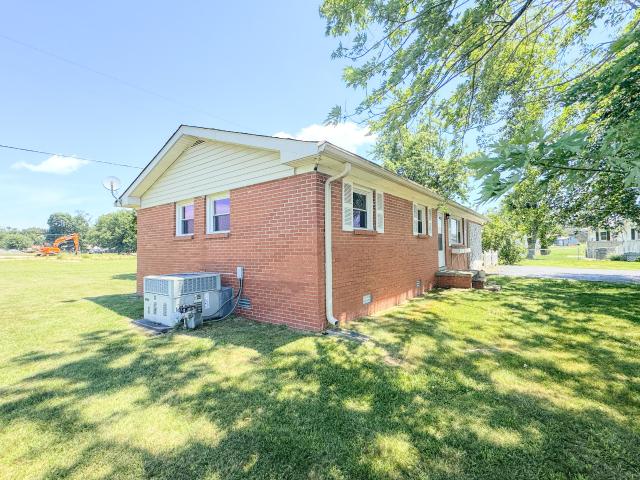 1204 Meadowlark Cir