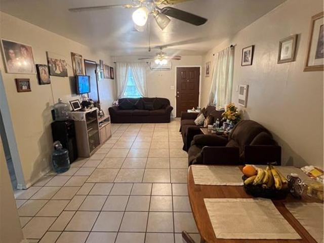 1204 N 21st
