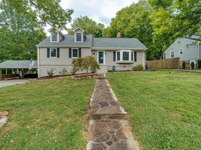 1204 Aladdin Rd, Lookout Mountain, GA 30750