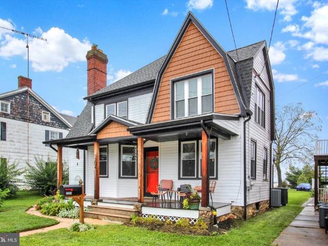 1204 Broadway