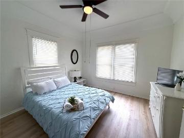 1204 E Emma St, Tampa, FL 33603 | MLS #TB8424