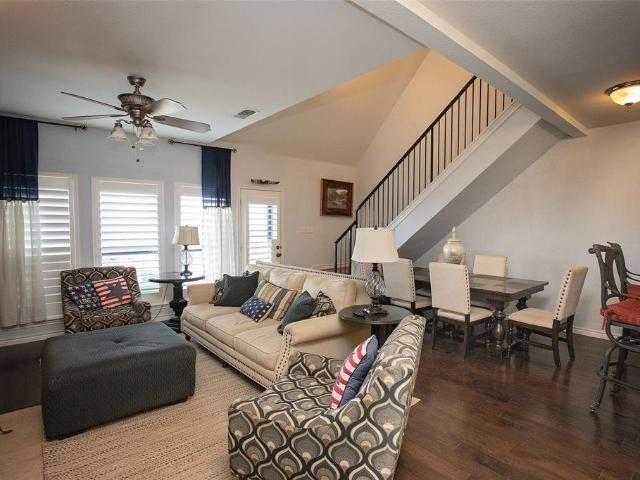 1204 Eagle Point