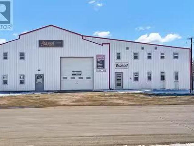 1204 Railway Street, Davidson, SK, S0G 1A0 commercial for sa.