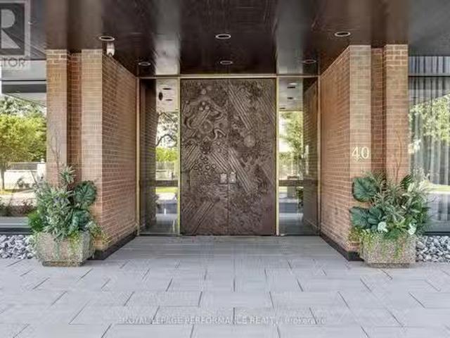 1204 40 Boteler Street, Ottawa, ON, K1N 9C8 Luxury Condo f.