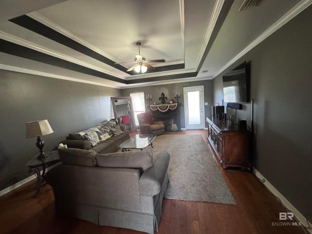 12059 Acorn Way