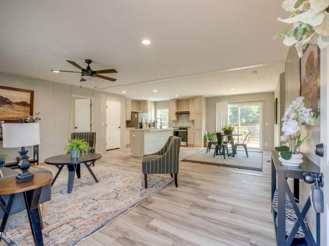 1205 North Highway 81