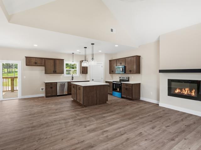 1205 Buckingham Place