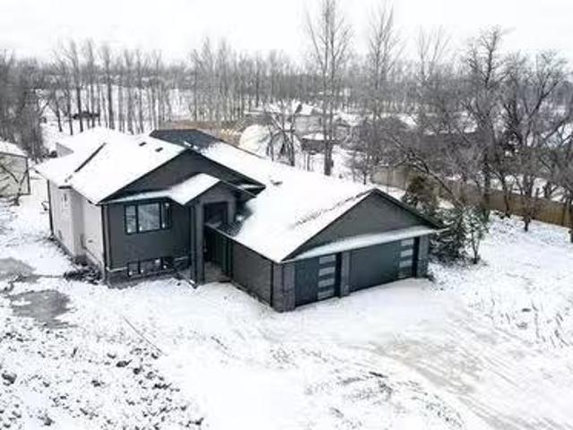 1205 Desjardins Crt, Ile Des Chenes, MB, R0A 0T2 house for s.