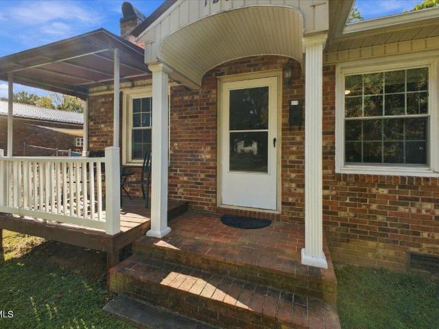 1205 East Chilhowie Avenue