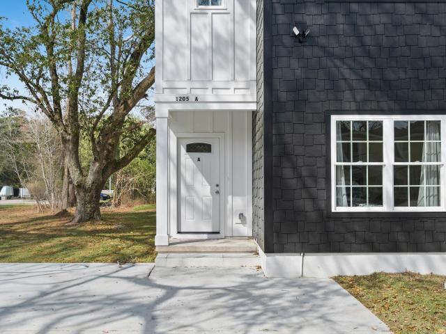 1205 Rosehaven Dr