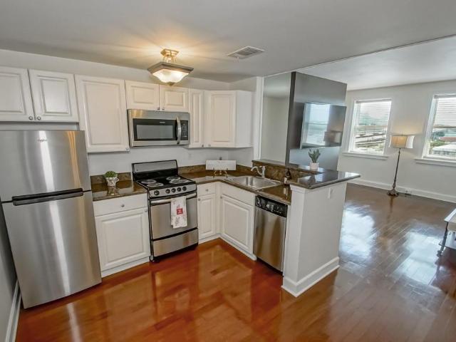 1205 St Charles Avenue # 903