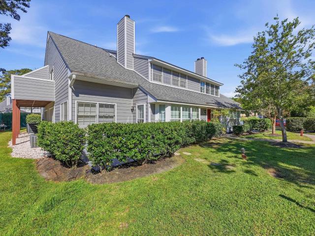 1205 Tiffany Ln. 5F