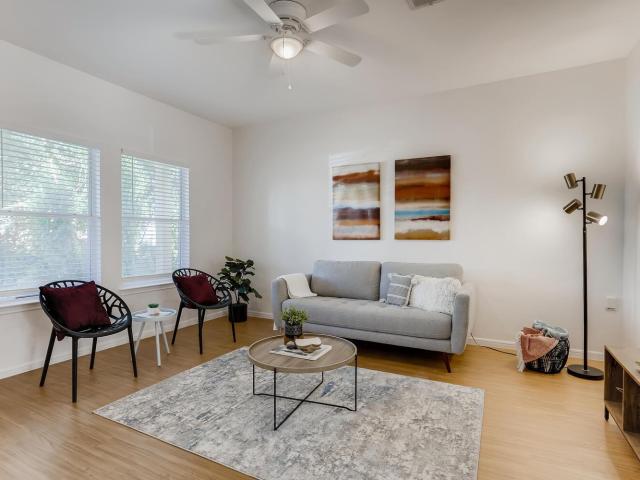 1206 Maple Ave