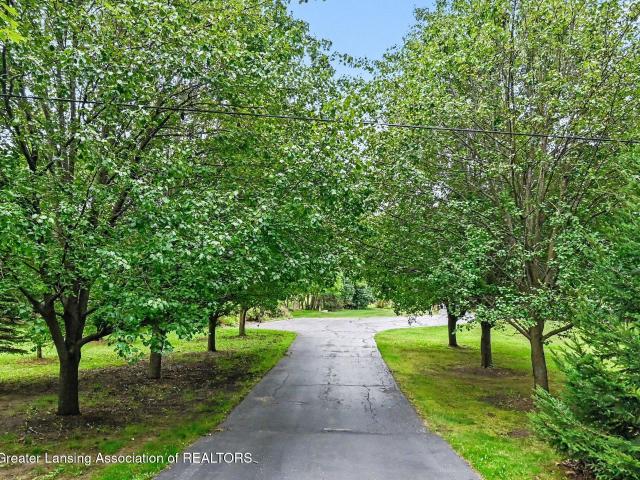 1206 N Waverly Road
